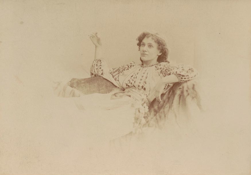 Photo from 1896 by George Bernard Shaw of Florence Farr as Louka, a servant girl from the Balkans in the "Arms and the Man", a play at the Avenue Theatre of London written by Shaw.